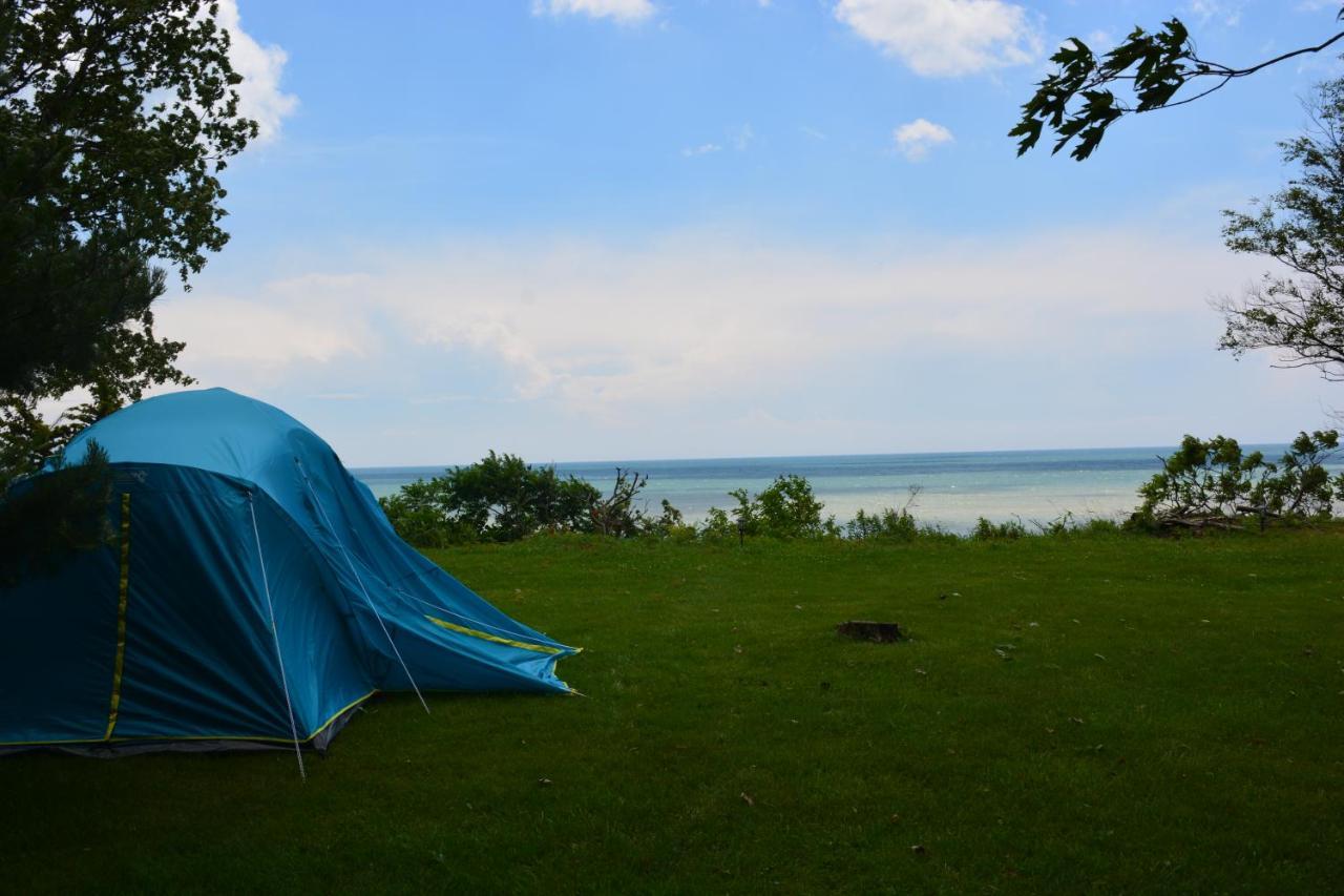 Wheatley Birds Point Cottage On A Cliff Facing Lake Erie. מראה חיצוני תמונה