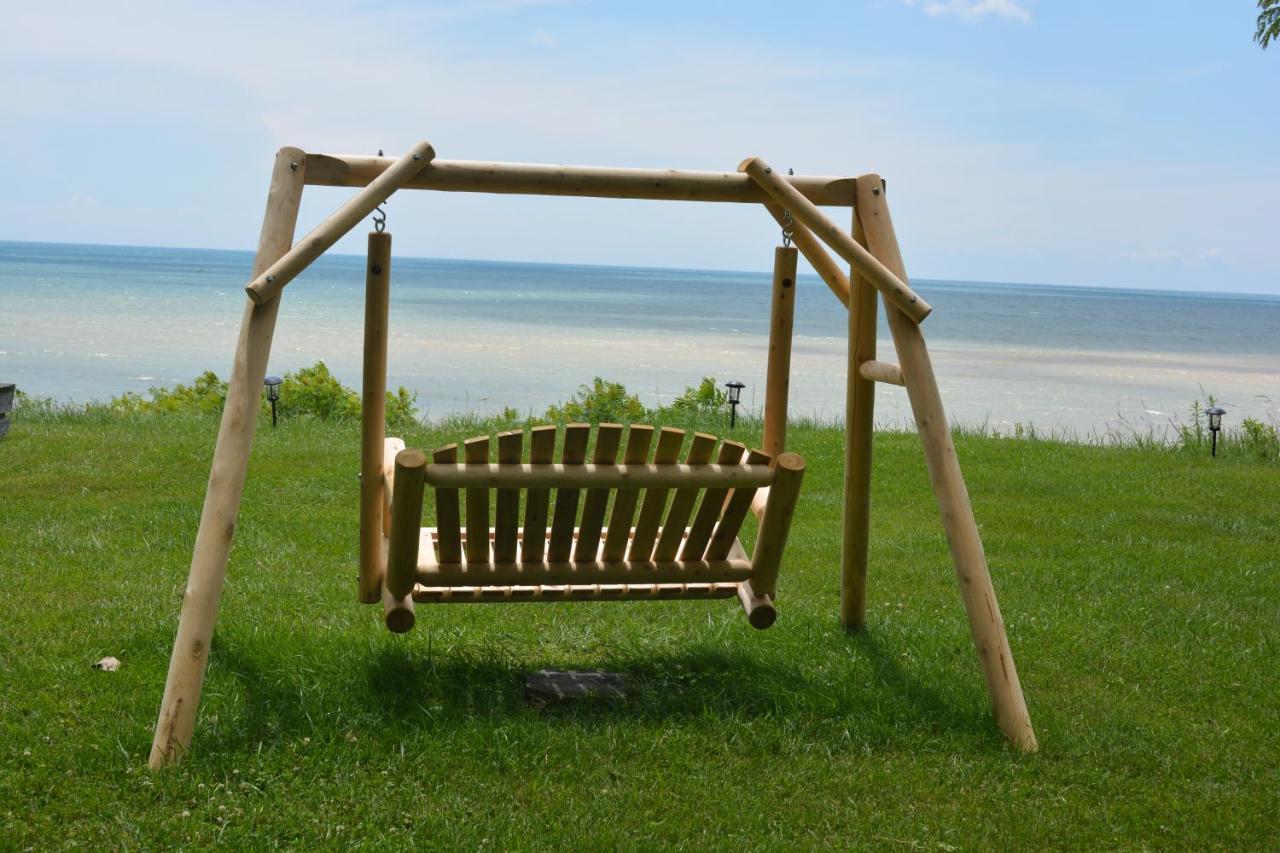 Wheatley Birds Point Cottage On A Cliff Facing Lake Erie. מראה חיצוני תמונה