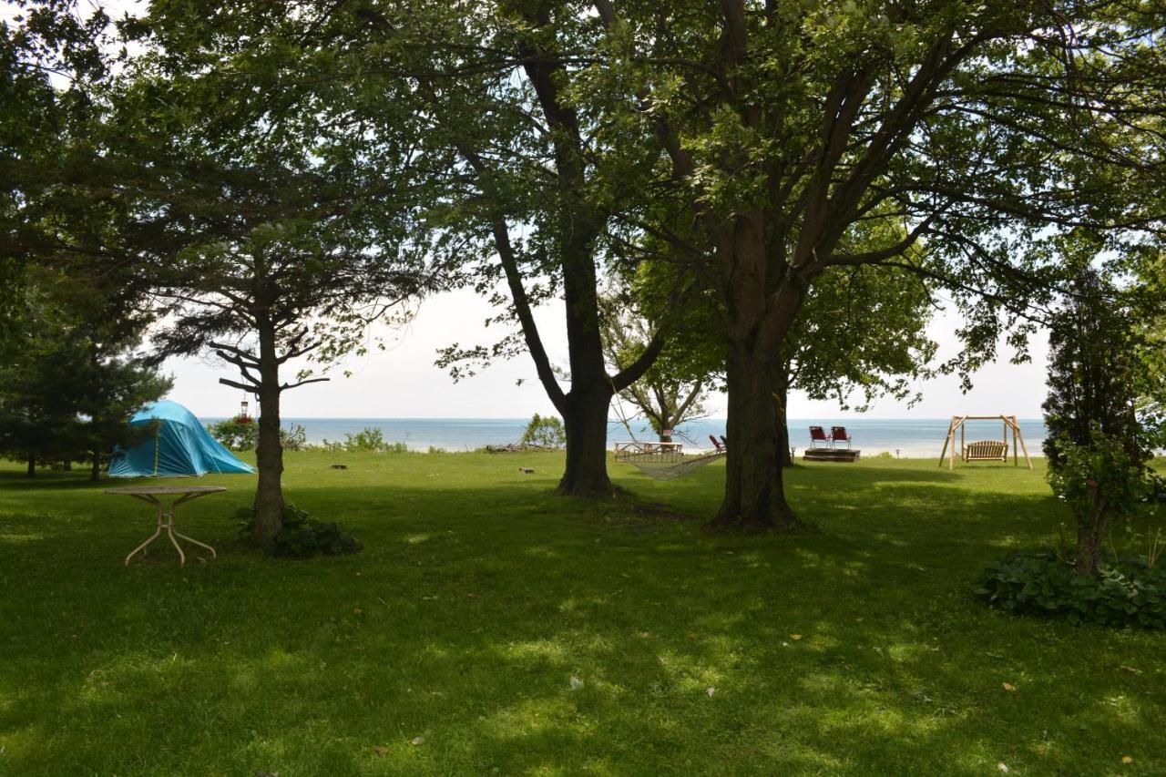 Wheatley Birds Point Cottage On A Cliff Facing Lake Erie. מראה חיצוני תמונה