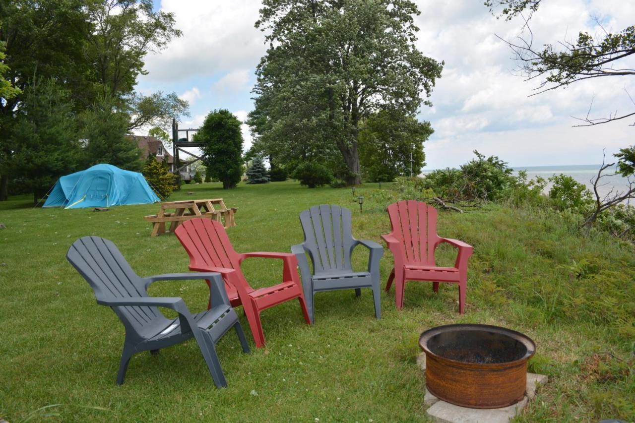 Wheatley Birds Point Cottage On A Cliff Facing Lake Erie. מראה חיצוני תמונה
